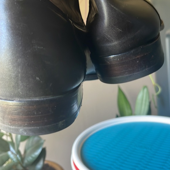 CAOCH  Like New Size 8 - Picture 4 of 4